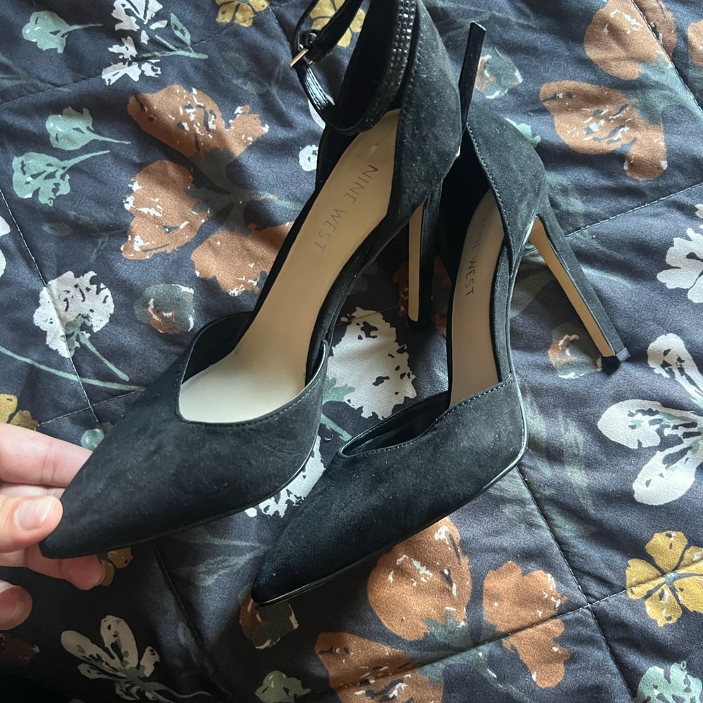 Nine West Black Heels Elegant Design